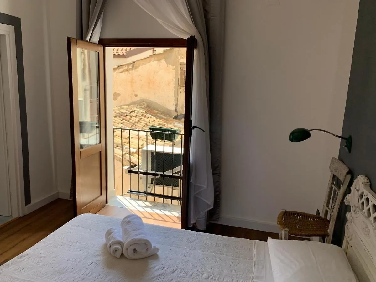 Oda ve Kahvaltı Cialoma B&B Palermo