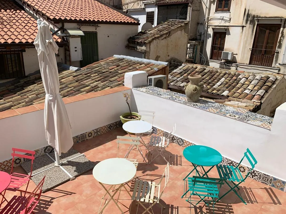 Oda ve Kahvaltı Cialoma B&B Palermo